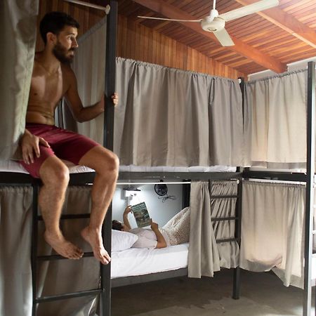 Argdivan Beach Hostel Sámara Εξωτερικό φωτογραφία