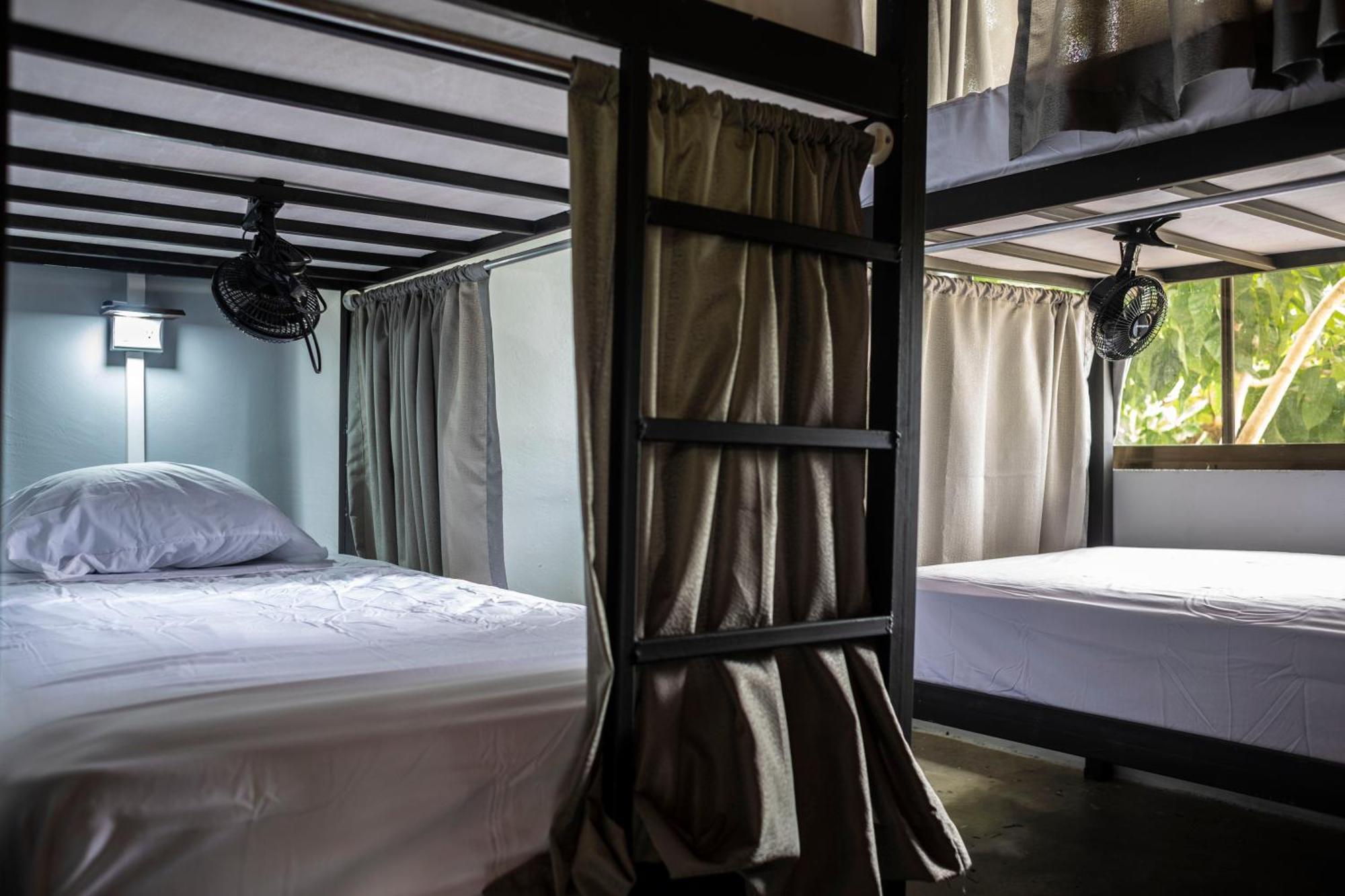 Argdivan Beach Hostel Sámara Εξωτερικό φωτογραφία
